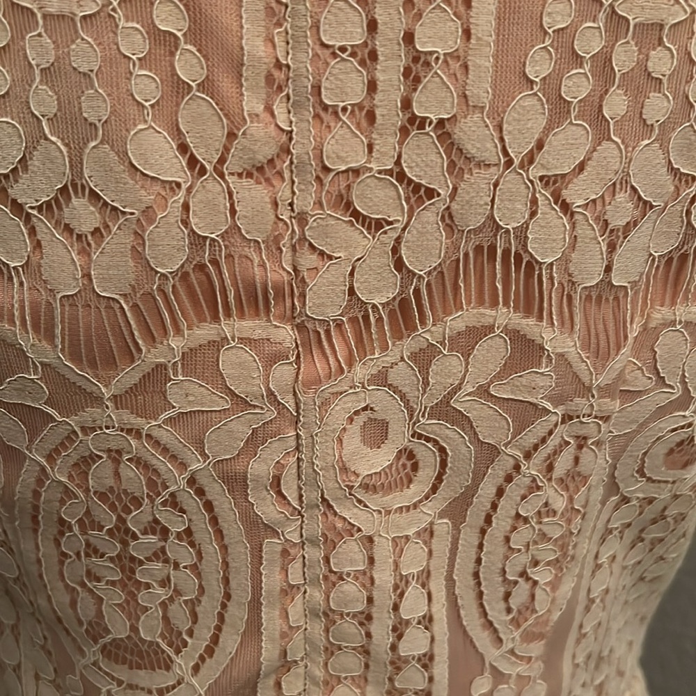 Anthropologie Vone cream Midi Cap Sleeve Lace Sheath Dress Size 2 - Picture 6 of 9